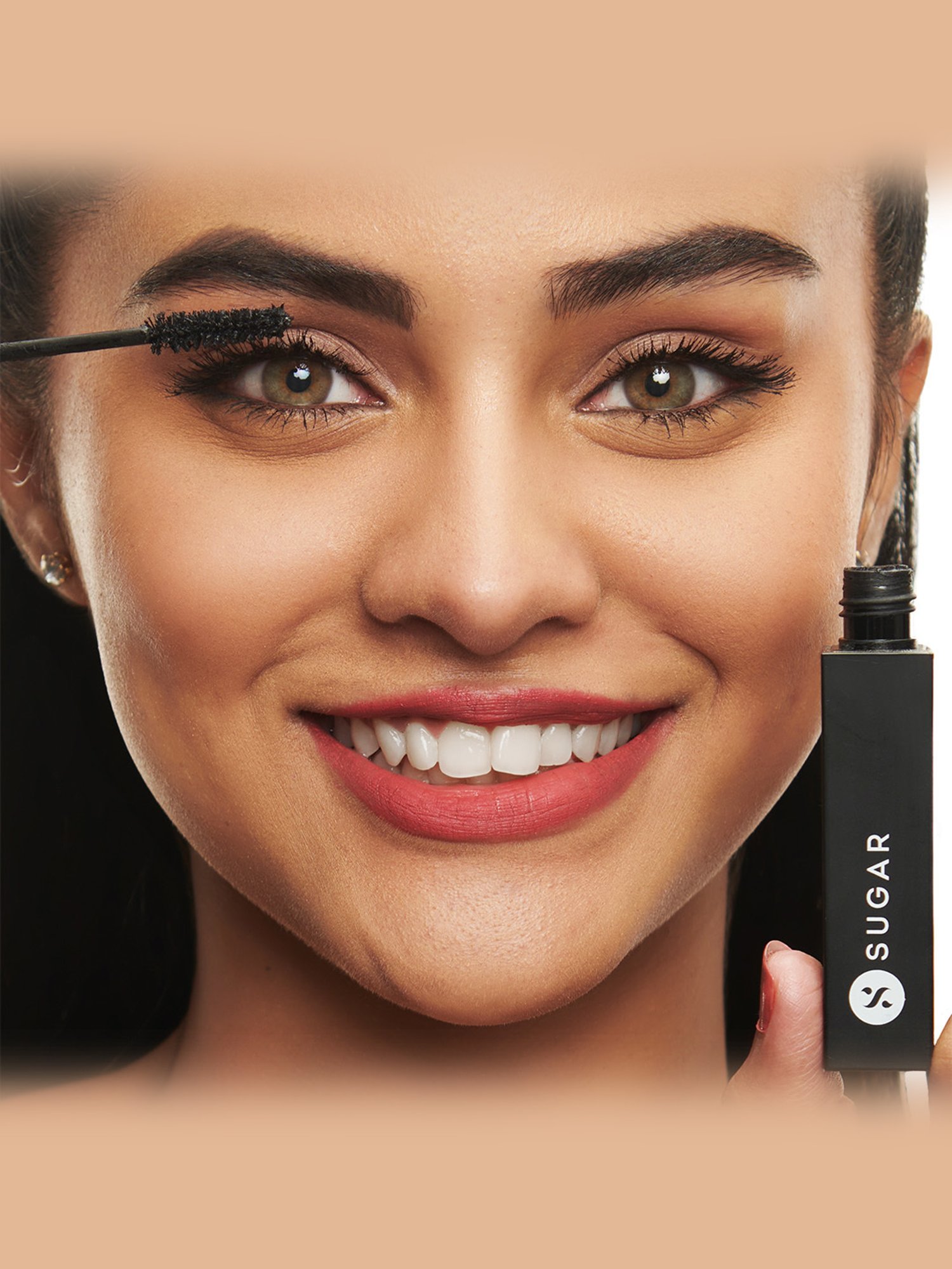 SUGAR Cosmetics Blacklash Volumizing Mascara 01 Black Up - 6.5 gm