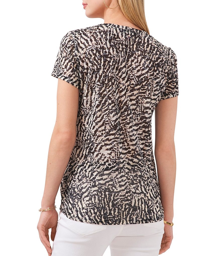 Vince Camuto Petite Size Short Sleeve Scoop Neck Animal Print Tee