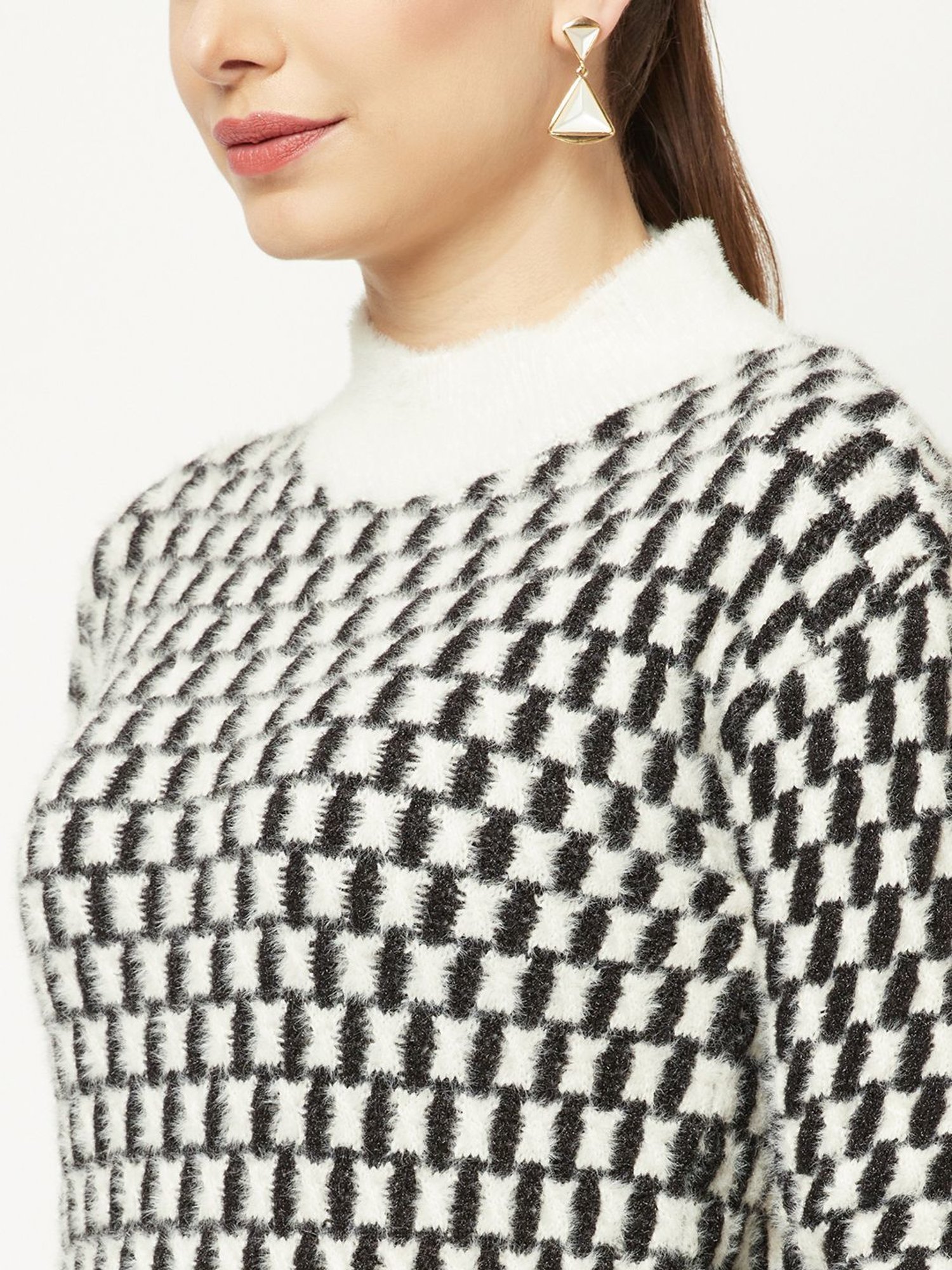 Crimsoune Club White & Black Chequered Sweater