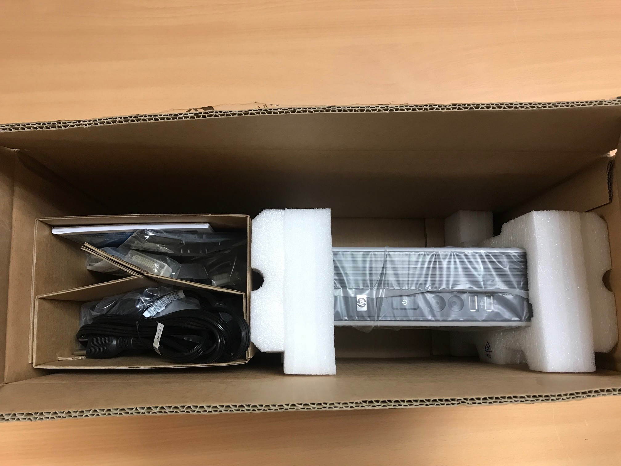 GT7725 HP thin client / 518689-001 / NG816AA#ABA / Linux OS / Quad 1GF/2GR / AC Adapter, cord and Stand included  (Openbox but no keyboard and mouse)