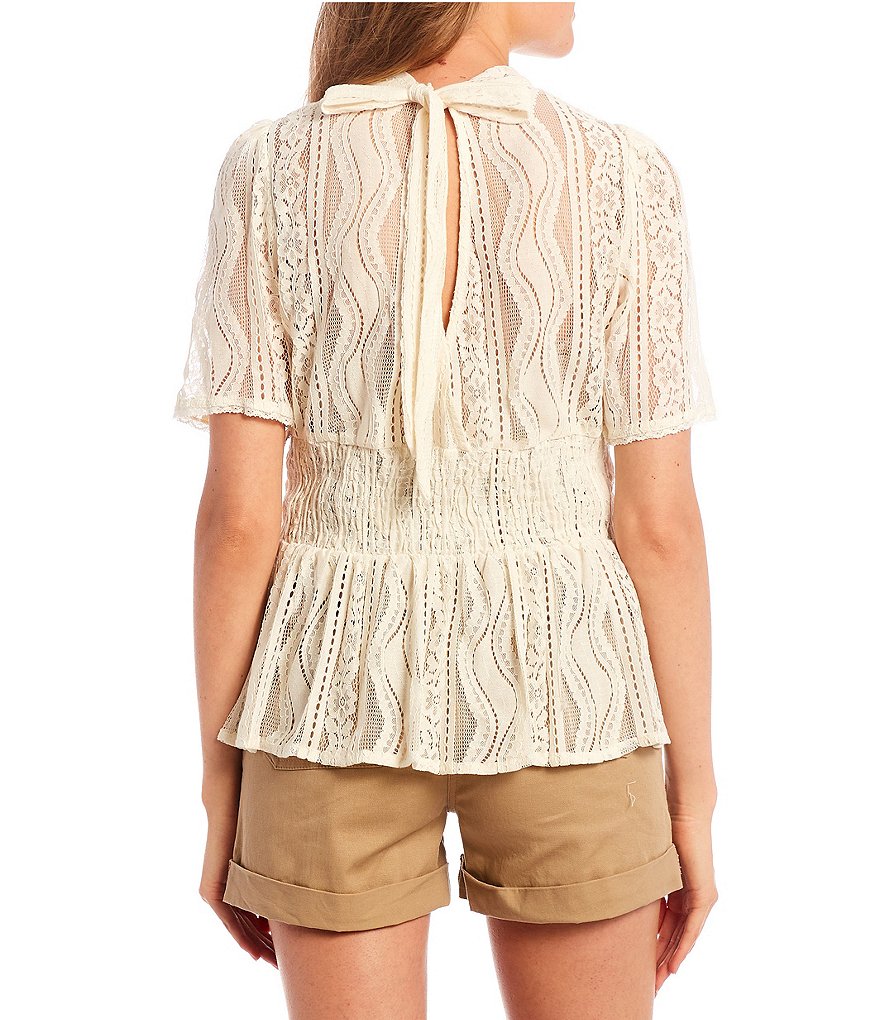 Coco + Jaimeson Puff Short-Sleeve Lace Pleated Smocked-Waist Peplum Top