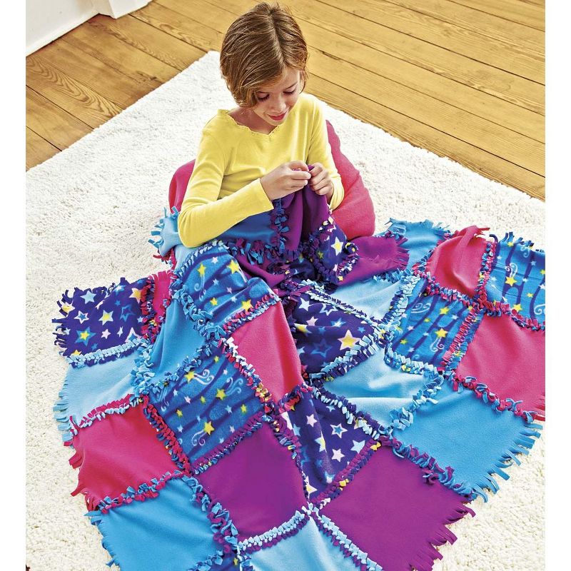 HearthSong - Fleece Starry Sky Knot-A-Quilt No-Sew Craft Kit for Kids, Includes Pre-Cut Fleece Squares and Instructions