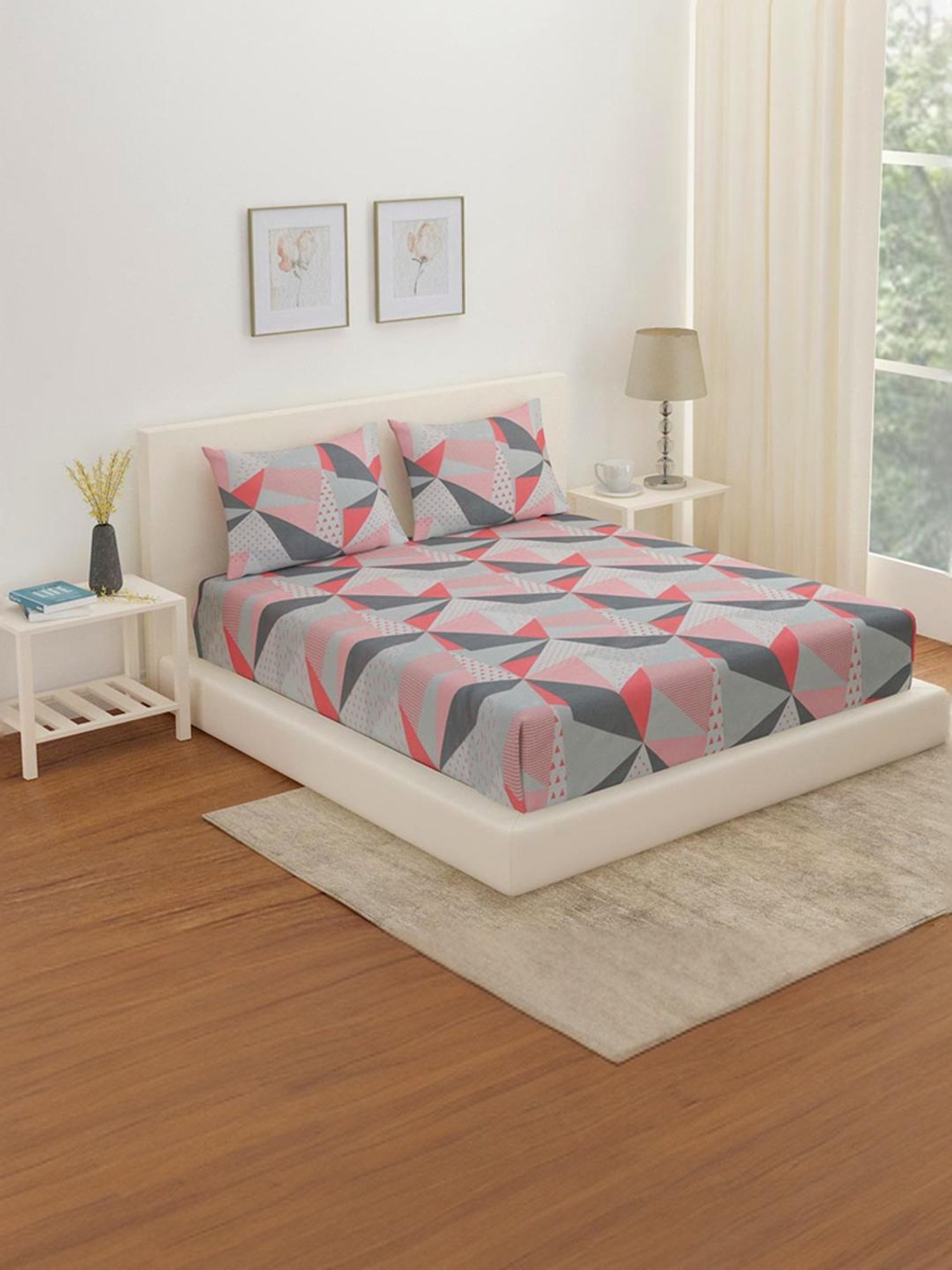 @Home Arias Grey & Pink 165 TC Cotton King Bedsheet with 2 Pillow Covers