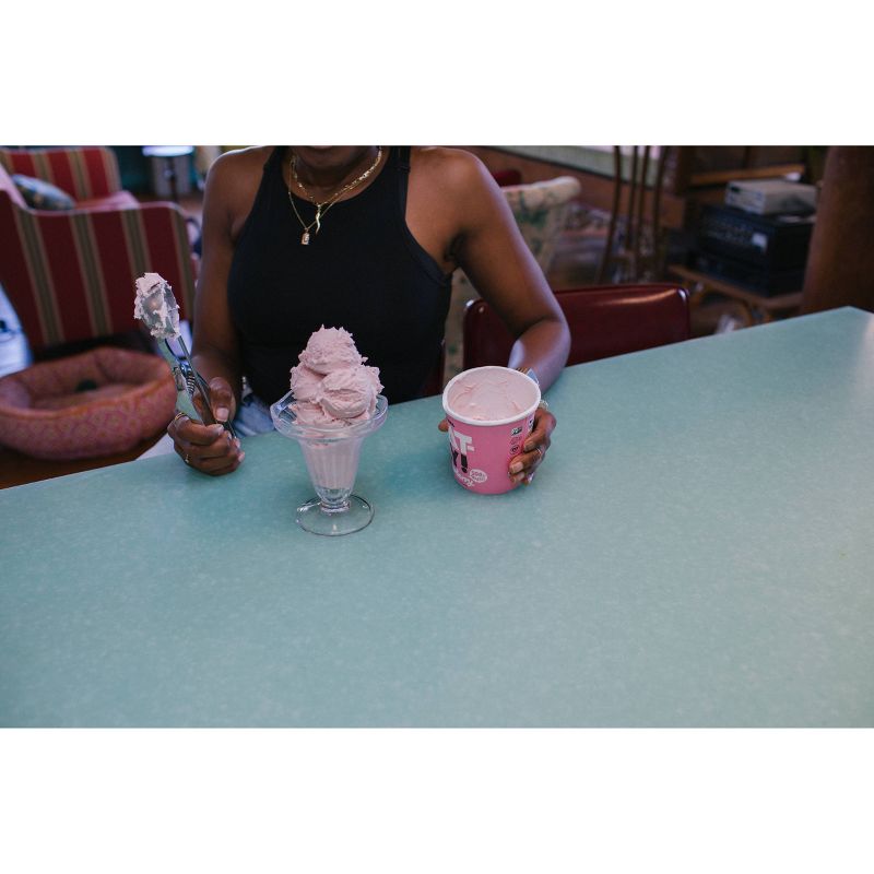 Oatly Strawberry Non-Dairy Frozen Dessert - 16oz