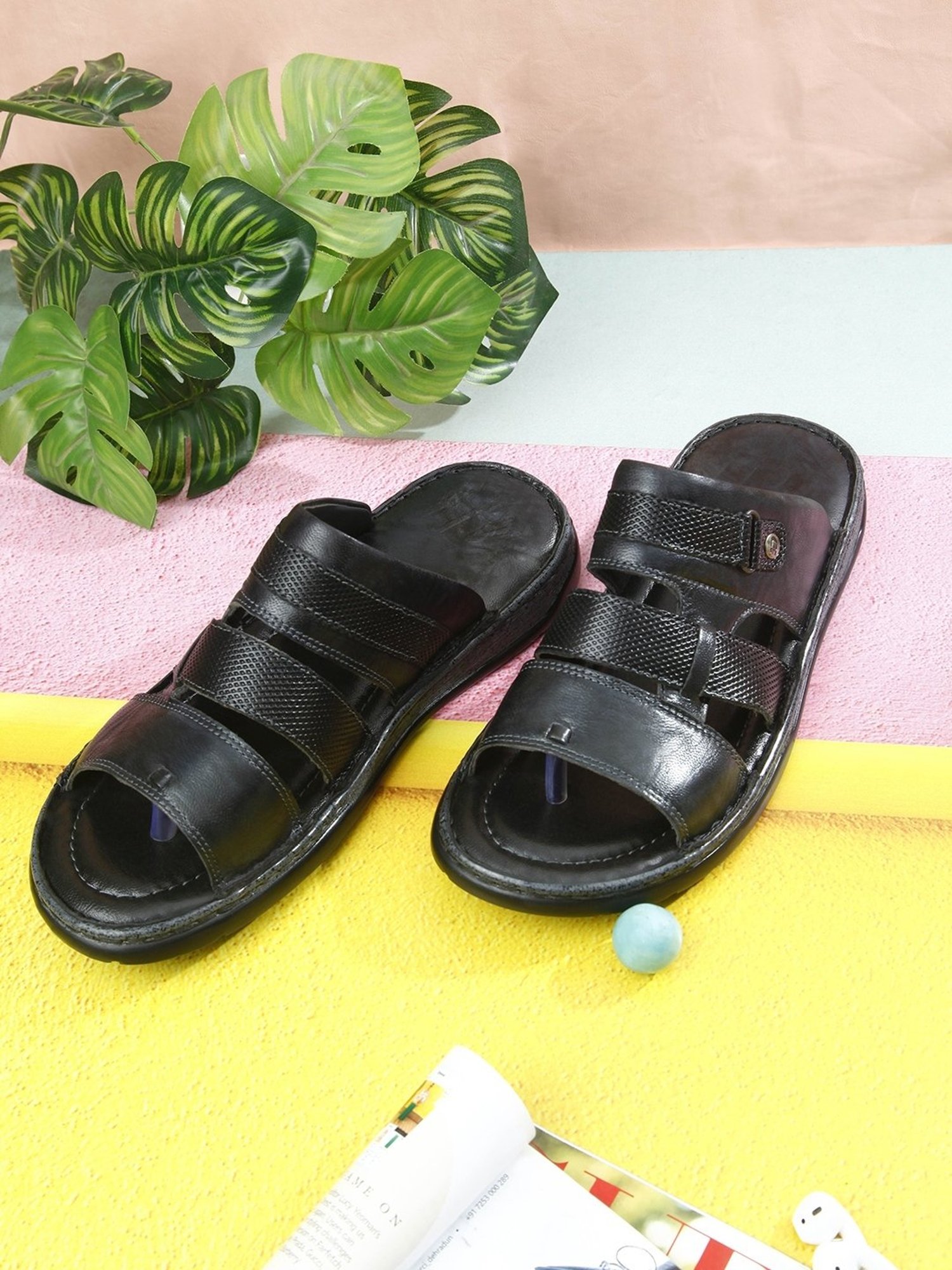 ID Men's Black Thong Sandals