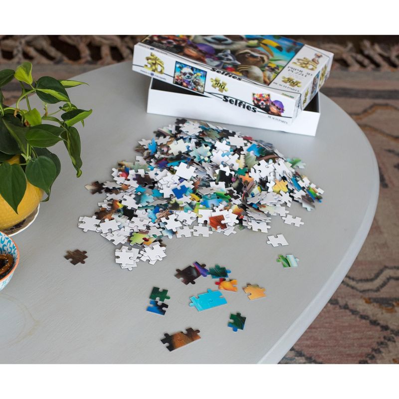 The Zoofy Group LLC Howard Robinson Wild Beach Party Selfie Super 3D 500 Piece Jigsaw Puzzle