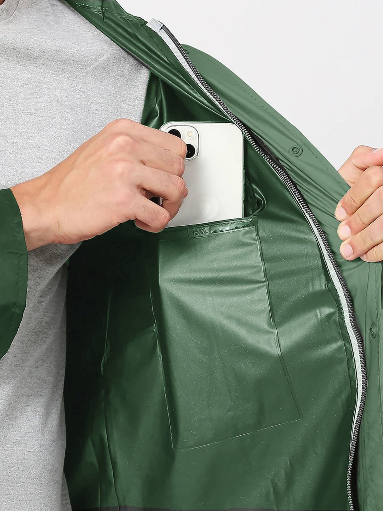 CAMISON Green Regular Fit Raincoat Set