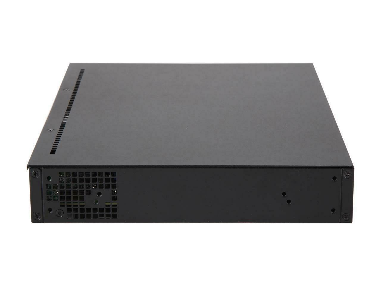 SUPERMICRO SYS-E300-9D-4CN8TP Compact Server Barebone