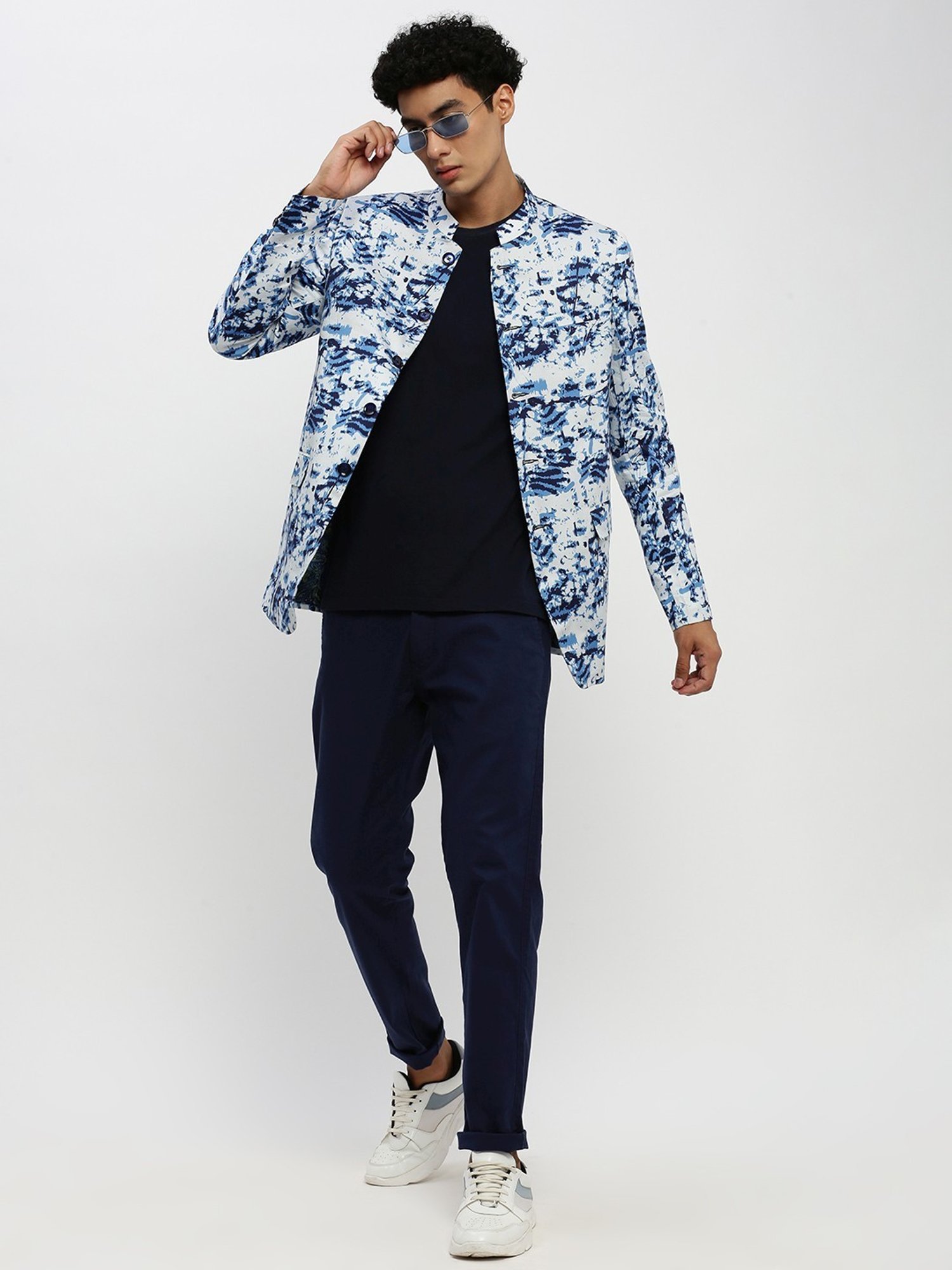 SHOWOFF White & Blue Slim Fit Printed Blazer