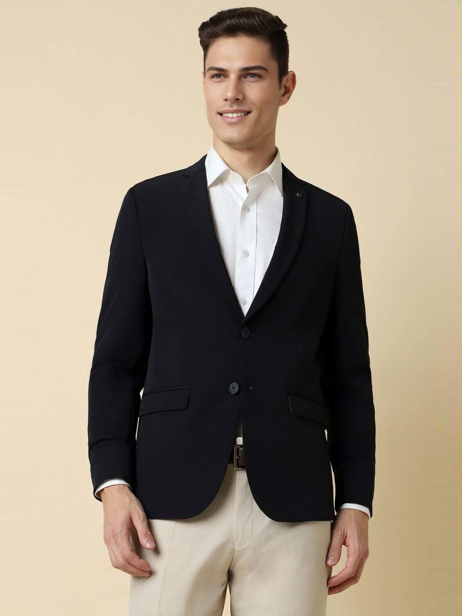 Arrow Sports Green Regular Fit Texture Waistcoat