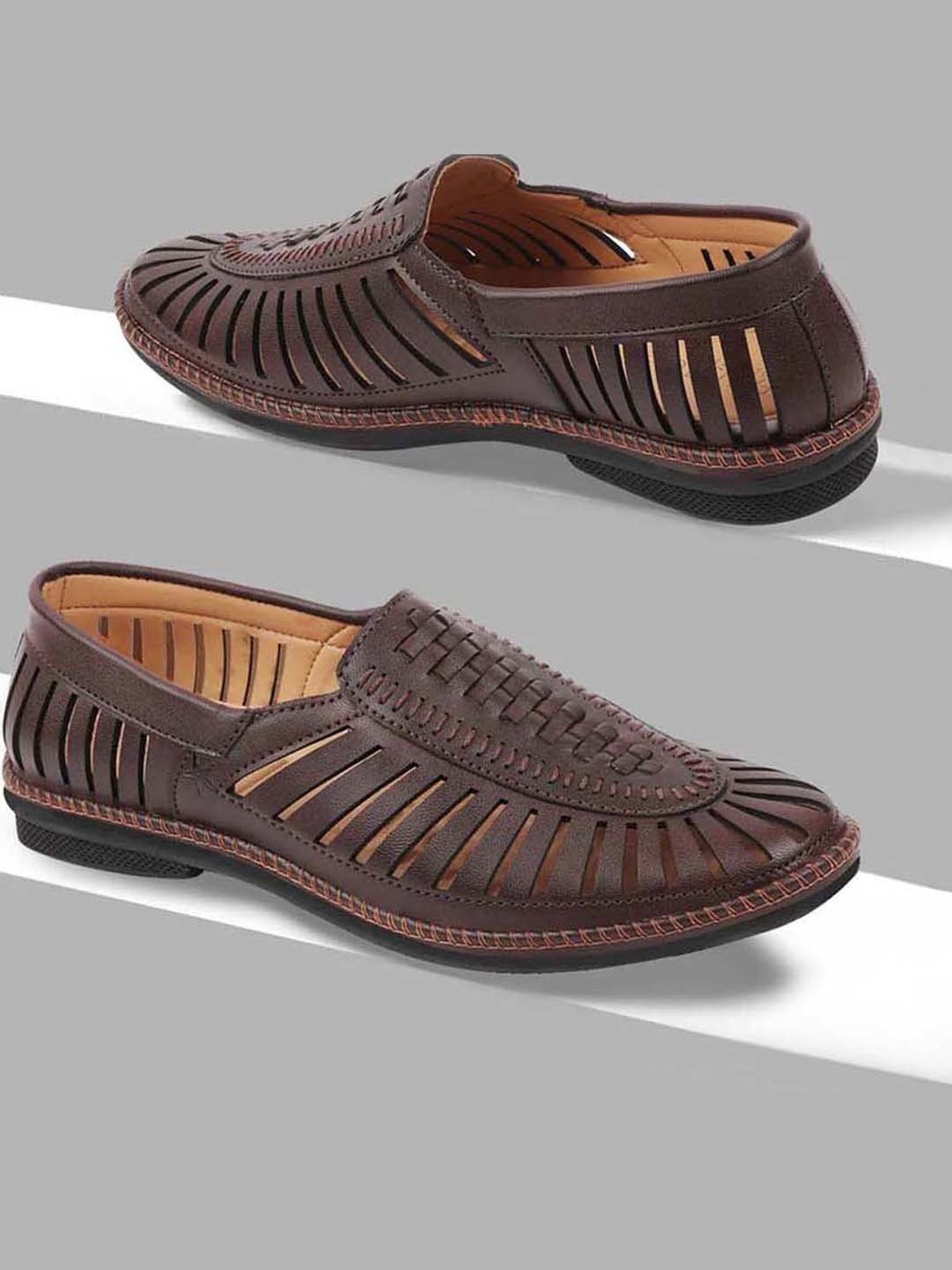 Fausto Men's Brown Ethnic Juttis