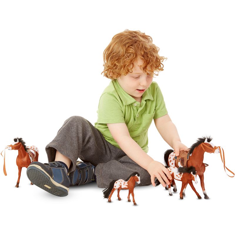 Melissa & Doug Horse Family With 4 Collectible Horses