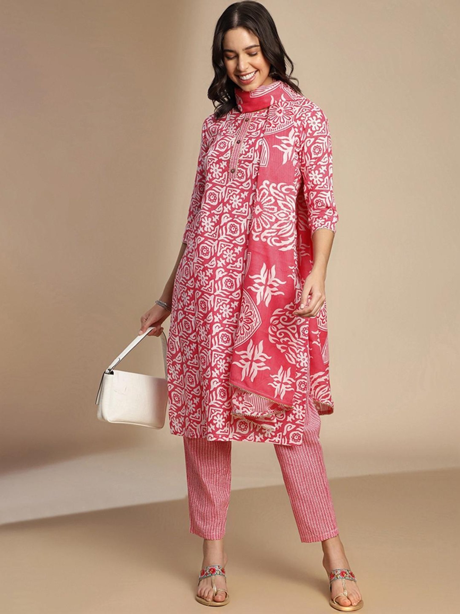 Skylee Pink Cotton Printed Kurta Pant Set With Dupatta