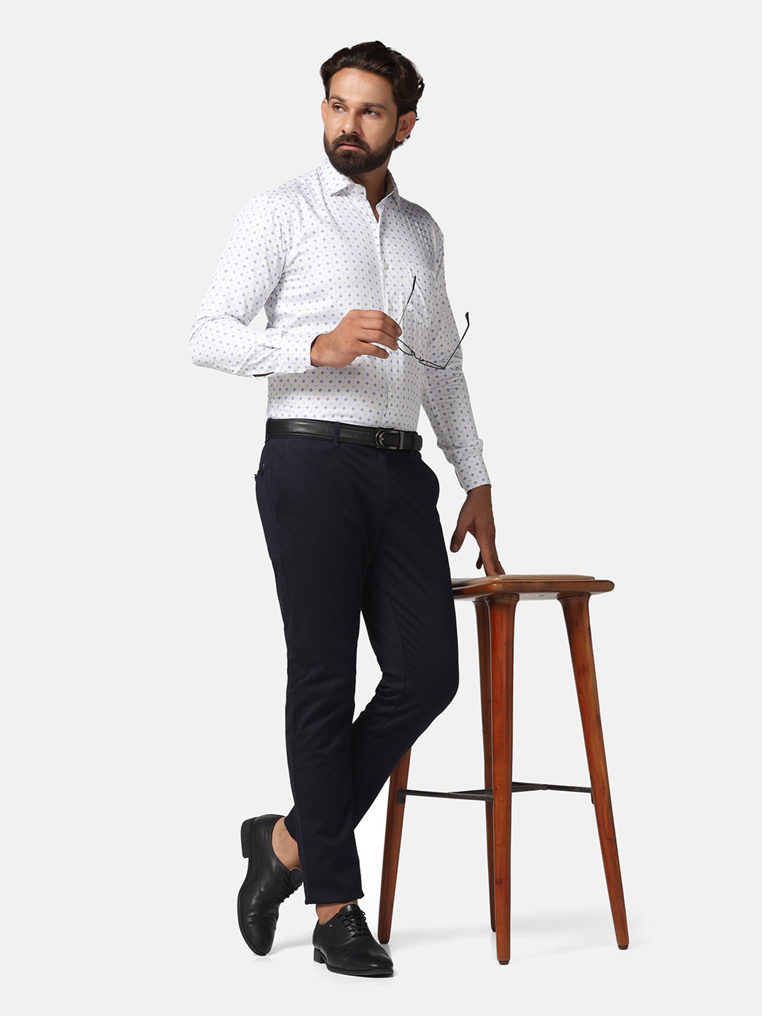 TAHVO White Slim Fit Printed Shirt