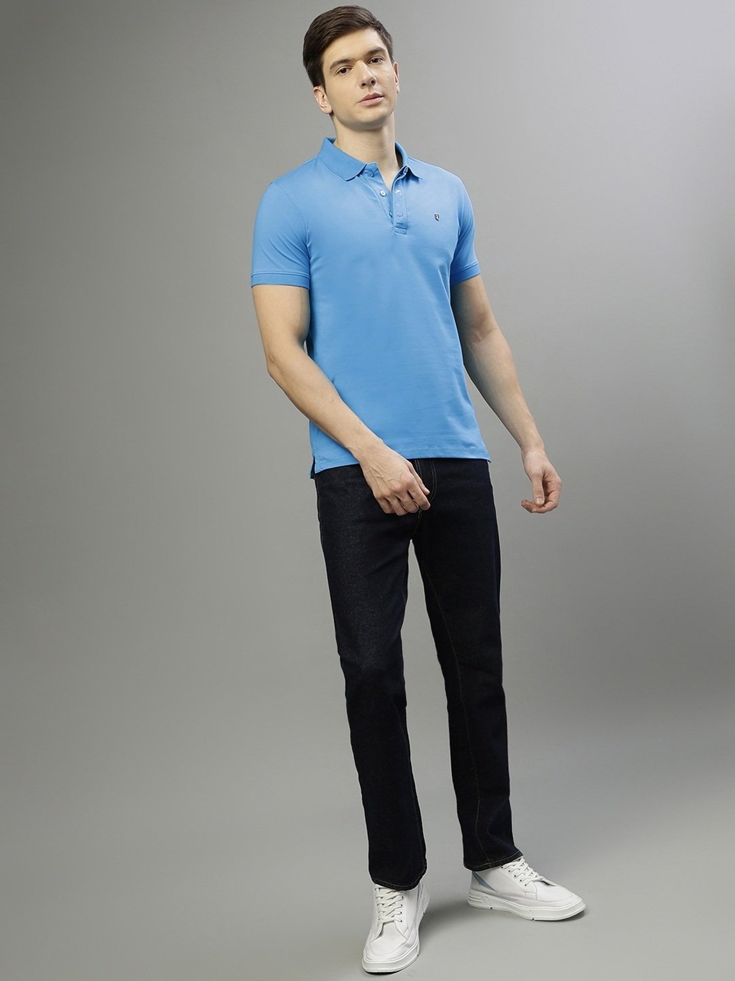 Iconic Men Solid Regular Fit Cotton T-shirt