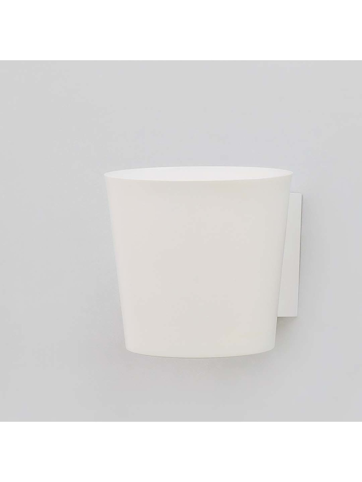 Kapoor E Illuminations Influx White Metal Wall Light - Set of 1