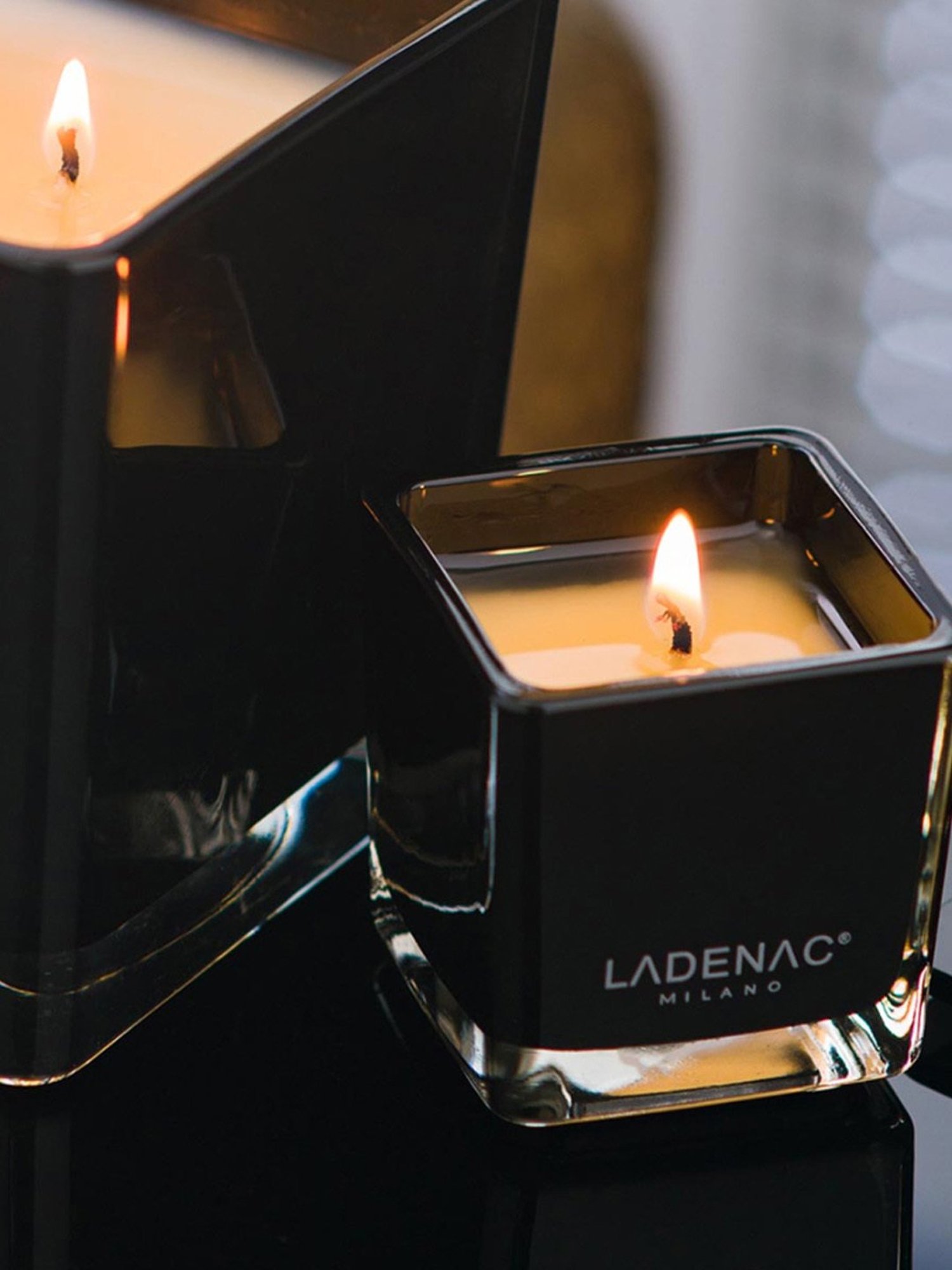 Home4U Ladenac Minimal Isles Eoliennes Black Square Wax Small Jar Candle