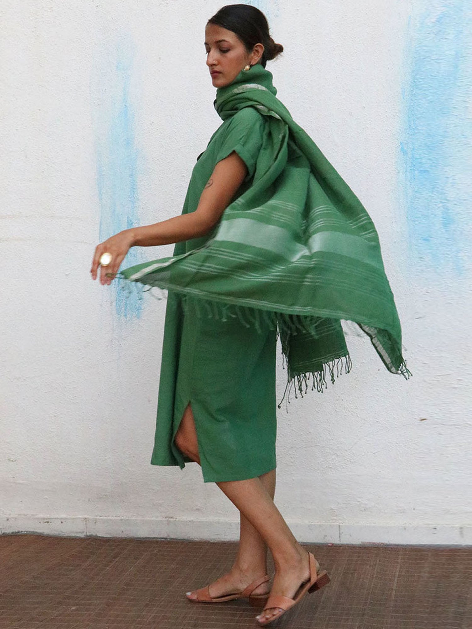 Chidiyaa Green Janine Handwoven Linen Dupatta