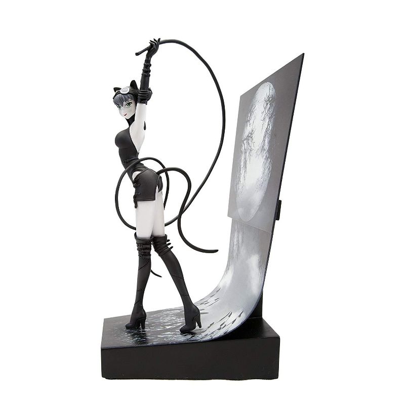 Factory Entertainment DC Comics Catwoman 10 Inch Ame-Comi Premium Motion Statue - Manga Variant