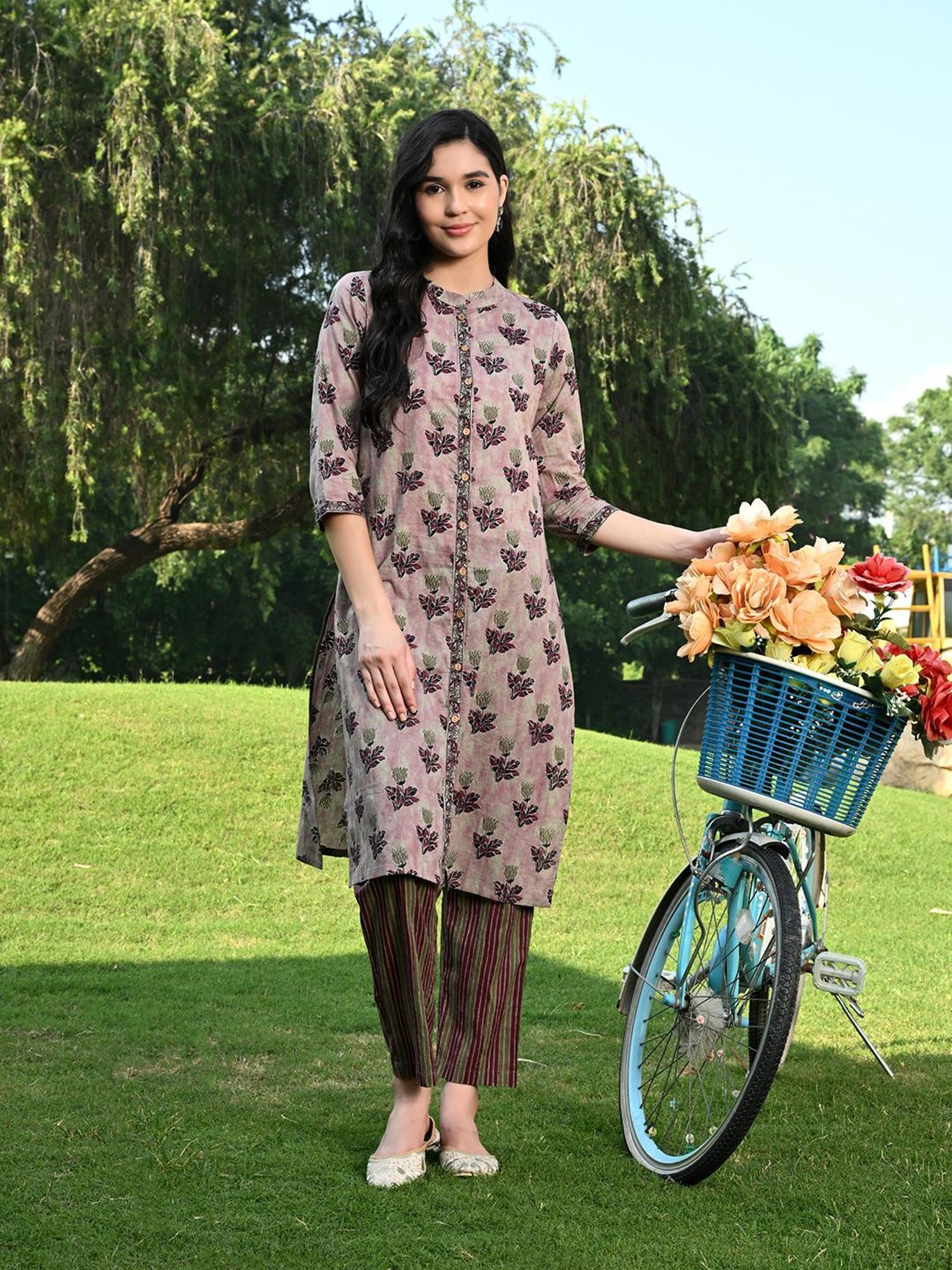 DECKEDUP Multicolor Floral Print Kurta With Pants