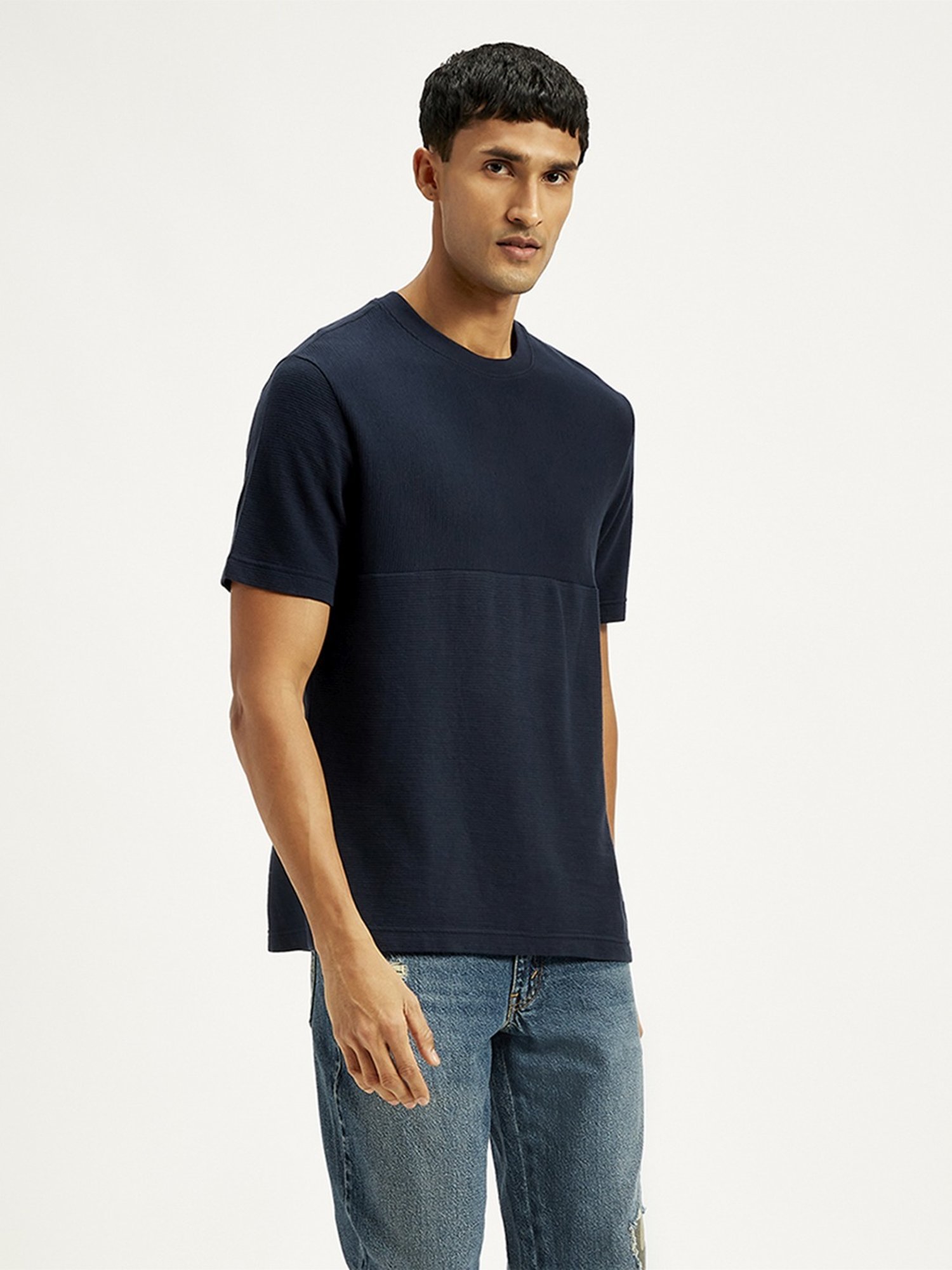 Levi's Navy Cotton Regular Fit Texture T-Shirt