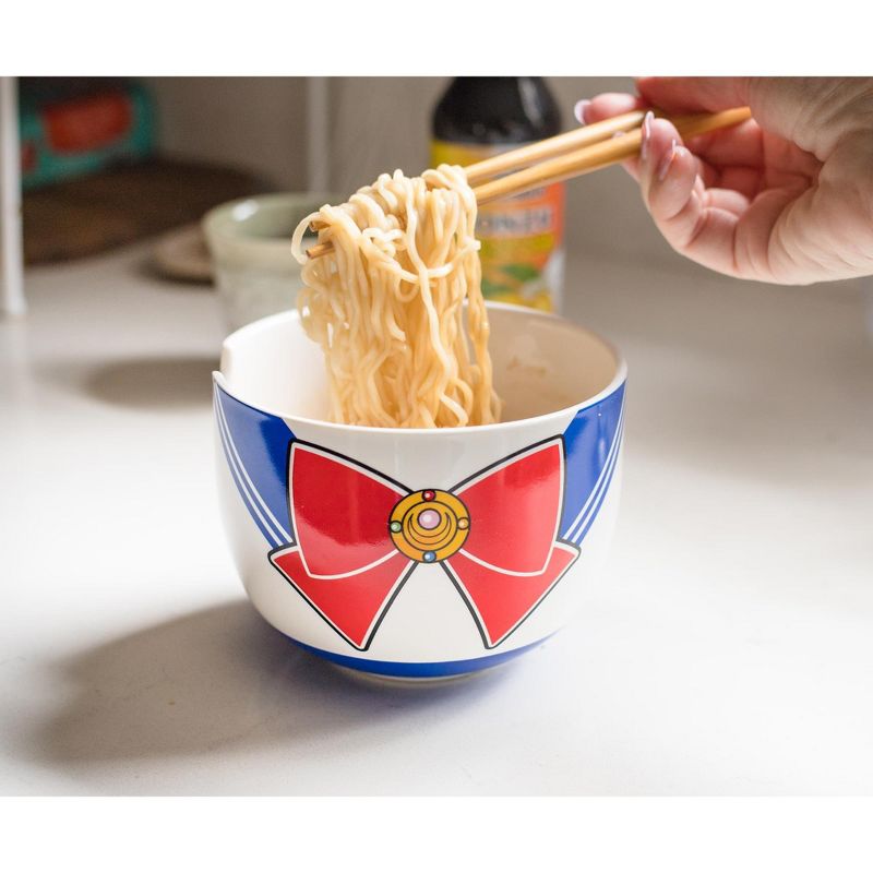 Just Funky Sailor Moon Japanese Dinnerware Set | 16-Ounce Ramen Bowl, Chopsticks