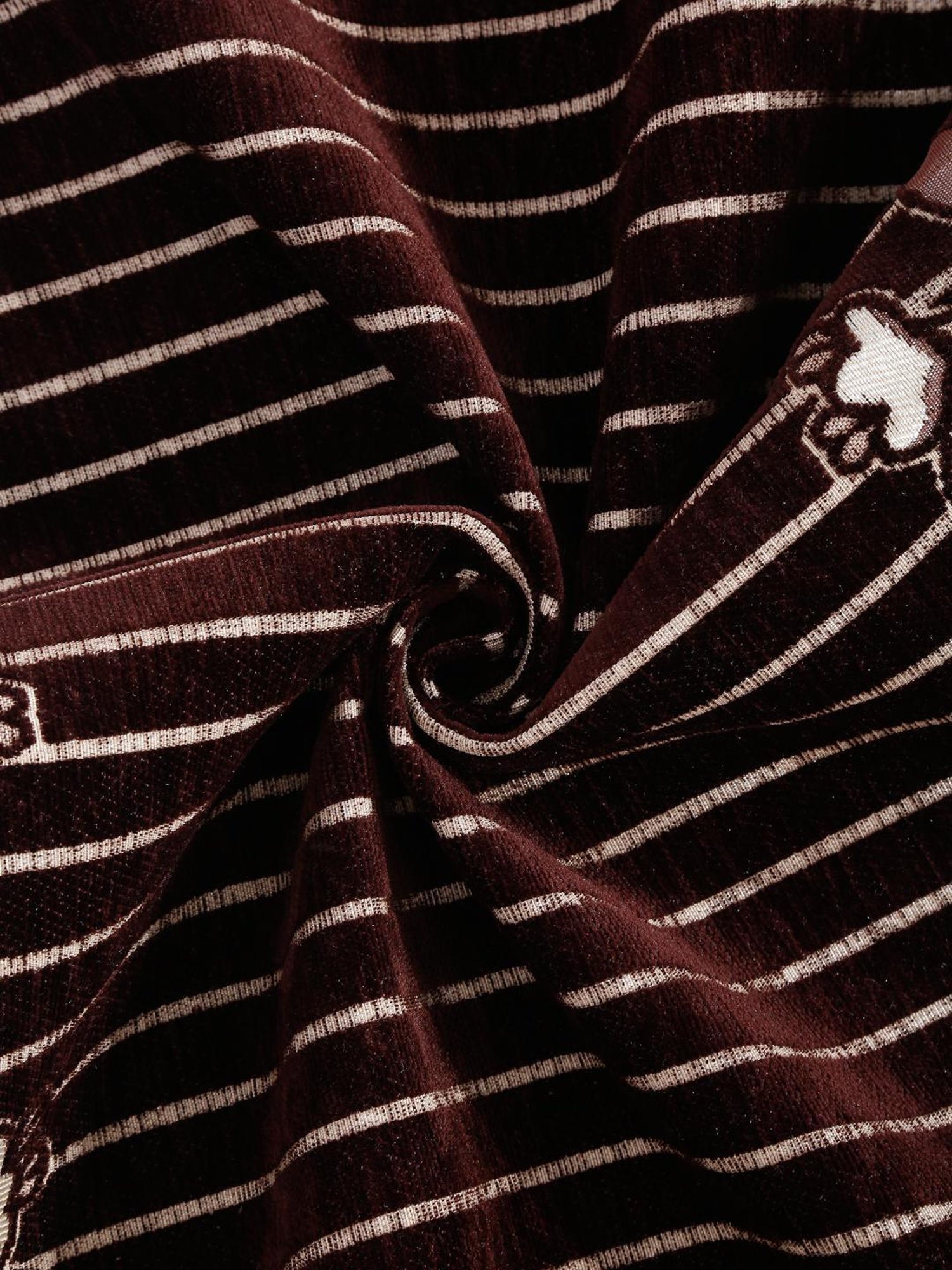 Nestasia Red & Cream Chevron Cotton Knitted Throw blanket with texture for Living Room or Bedroom