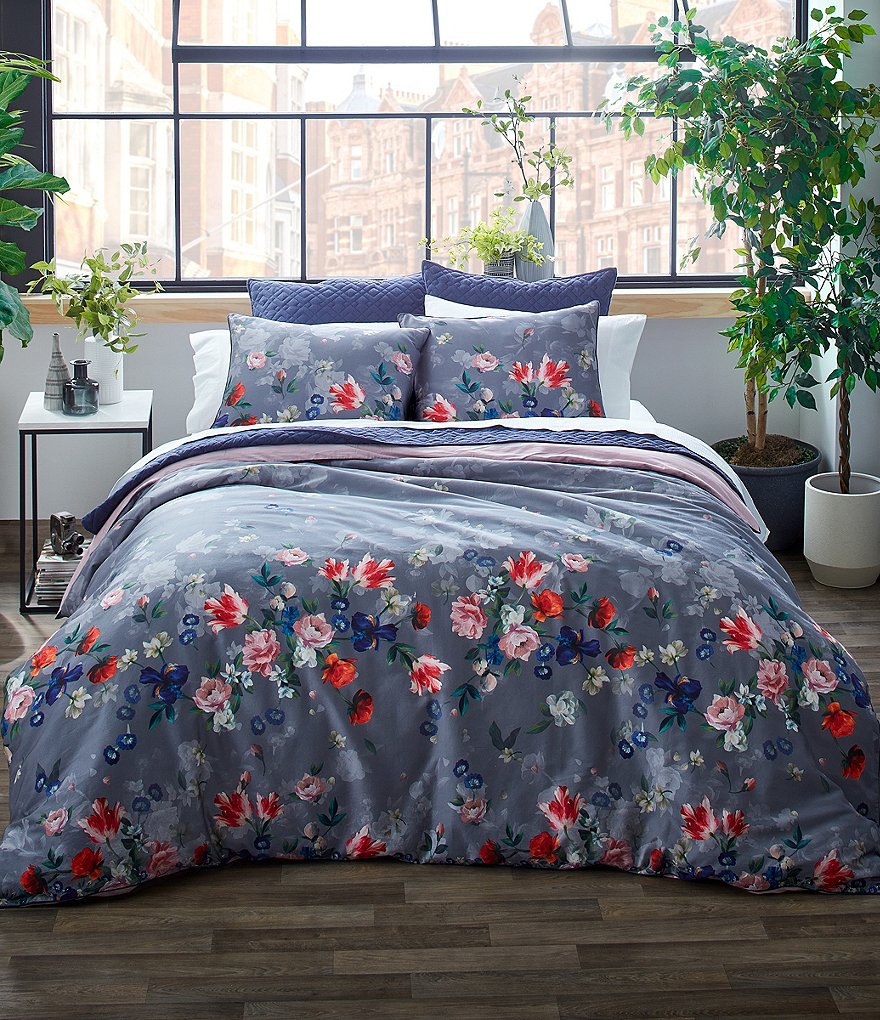 J. Queen New York Vera Bedding Collection