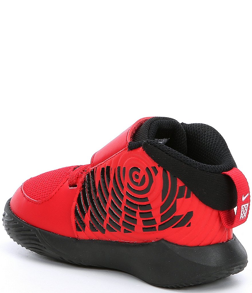 Nike Boys' Team Hustle D 9 TD Basketball Shoes (Infant)