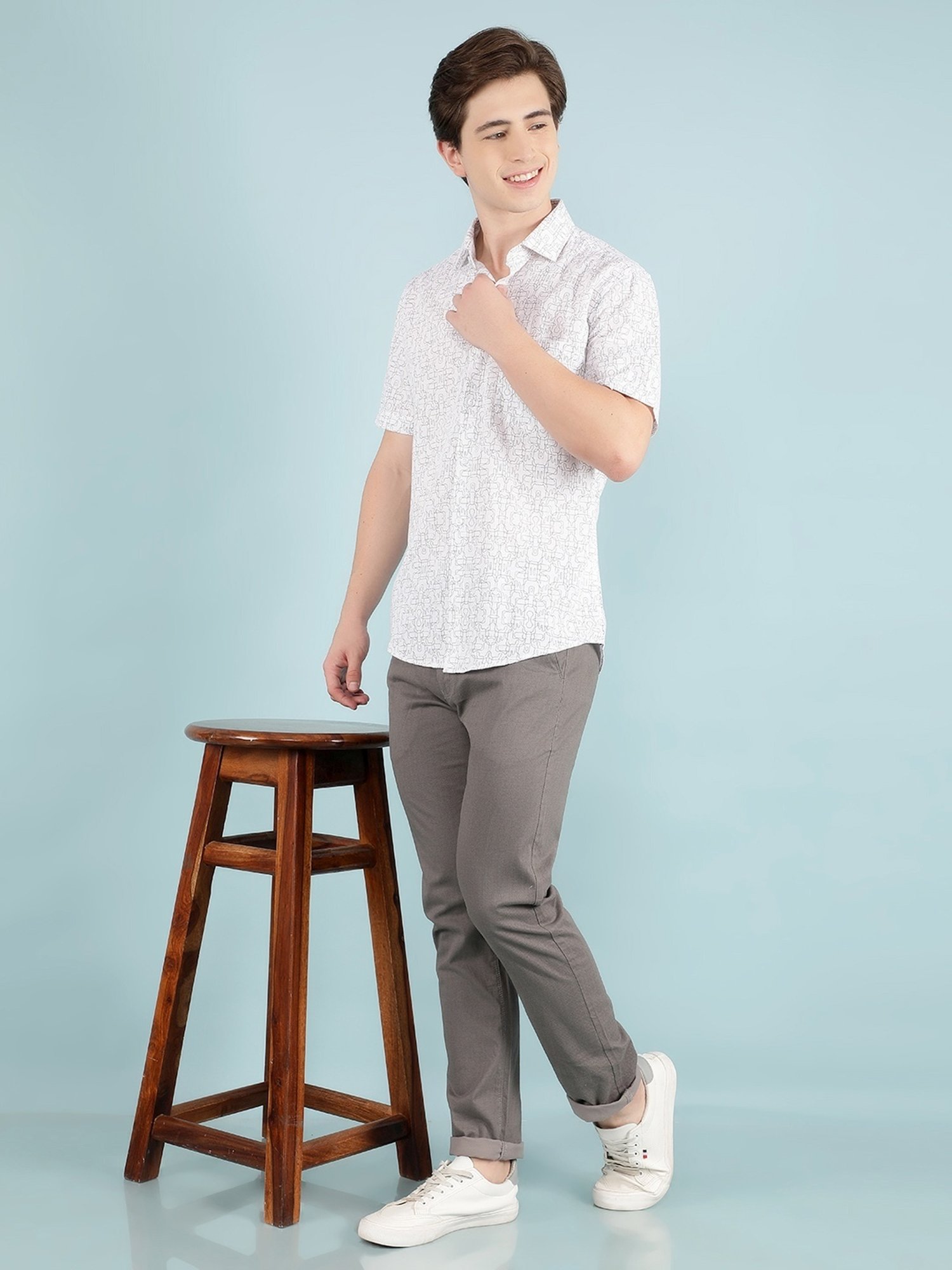 Crimsoune Club White Cotton Slim Fit Printed Shirt