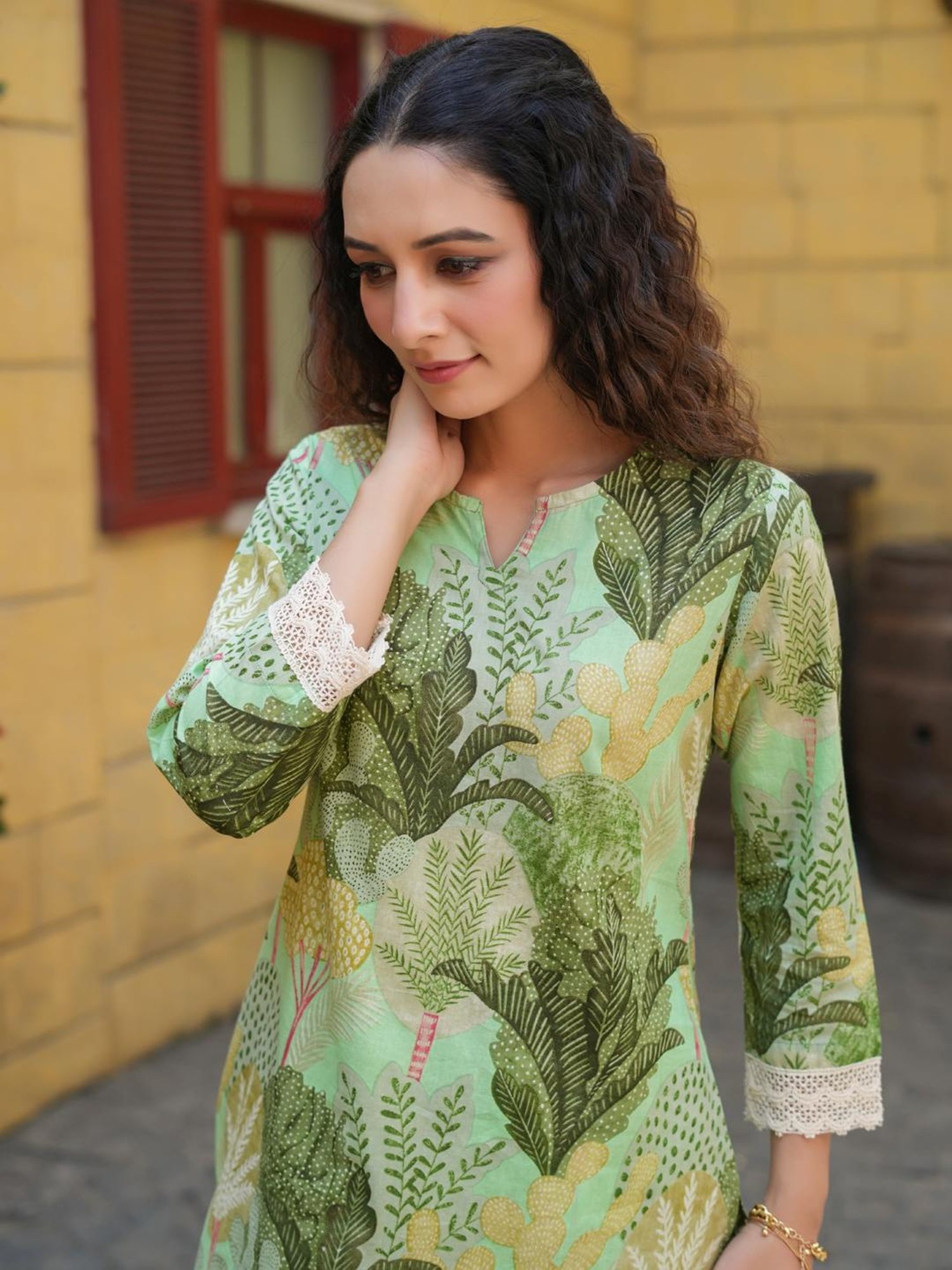 Rain and Rainbow Green Cotton Printed Kurti & Pant Set