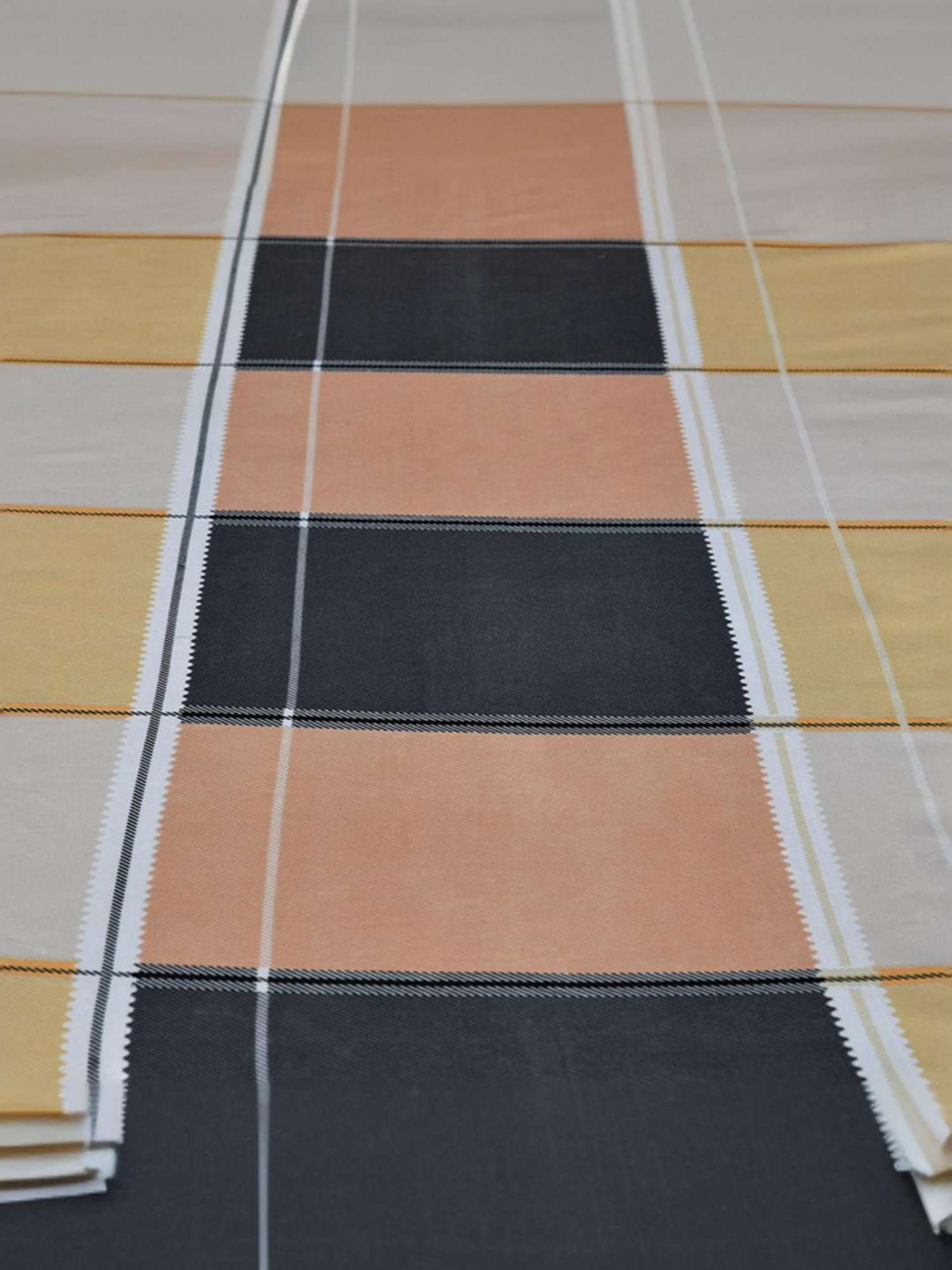 @Home Aurora Multicolor 130 GSM Polyester Double Bedsheet with 2 Pillow Covers