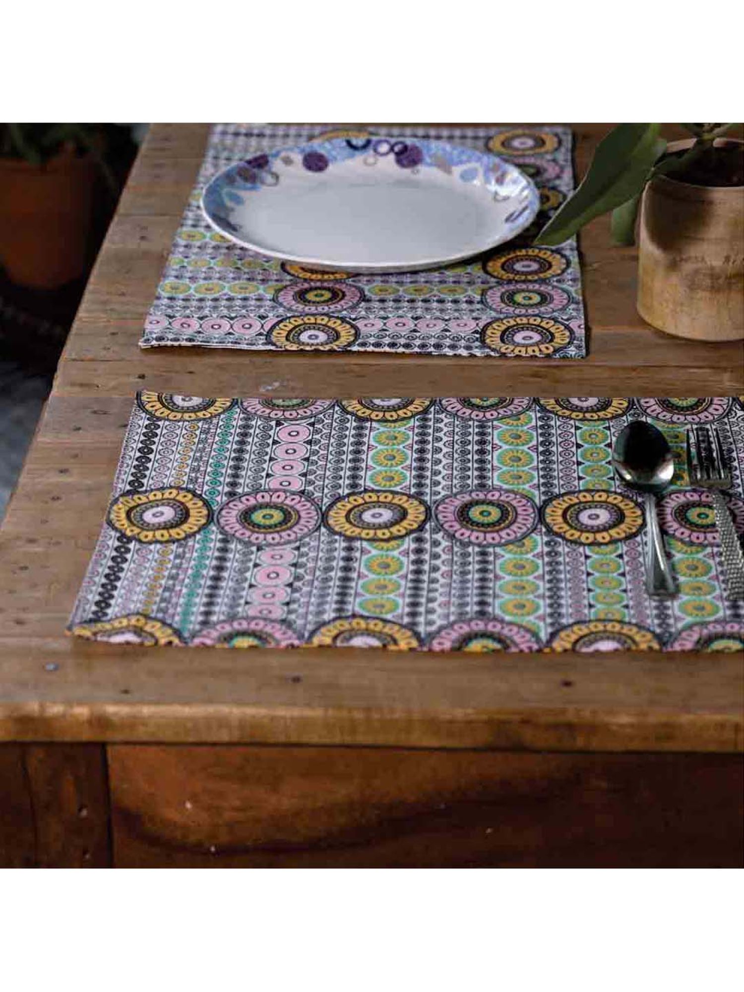 Fanusta Manzhar Multicolor 200 TC Placemats - Set of 6