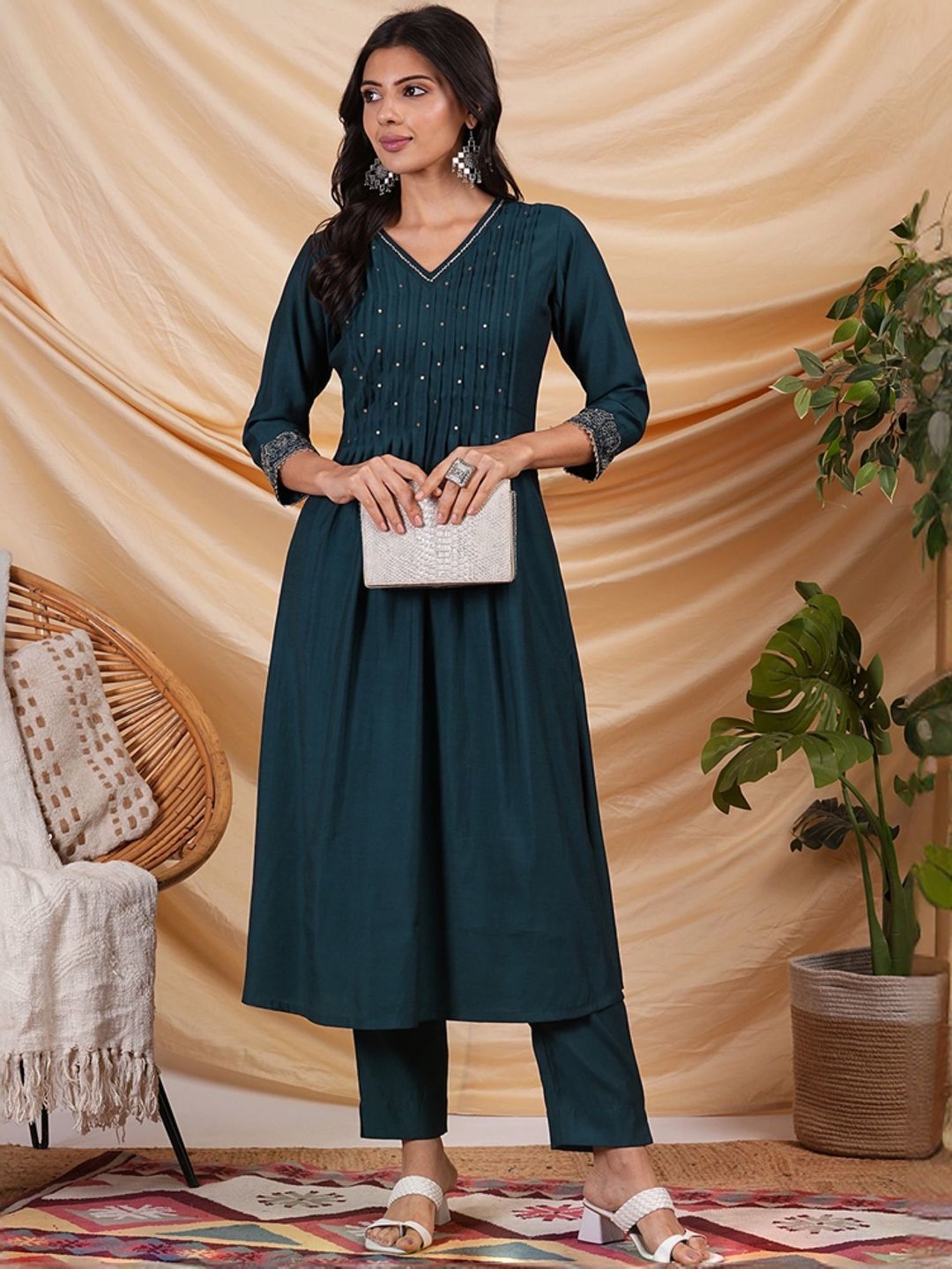 Kami Kubi Blue Embellished A Line Kurta