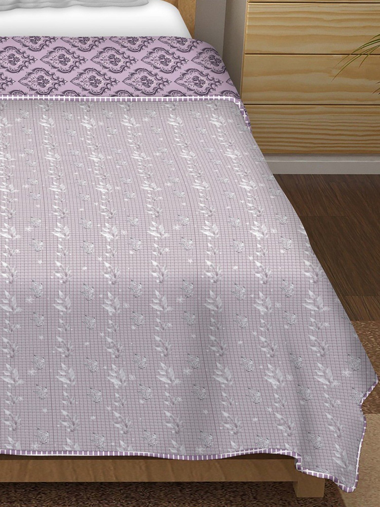 BELLA CASA Finland Printed Grey & Purple 180 TC Cotton King Reversible AC Dohar
