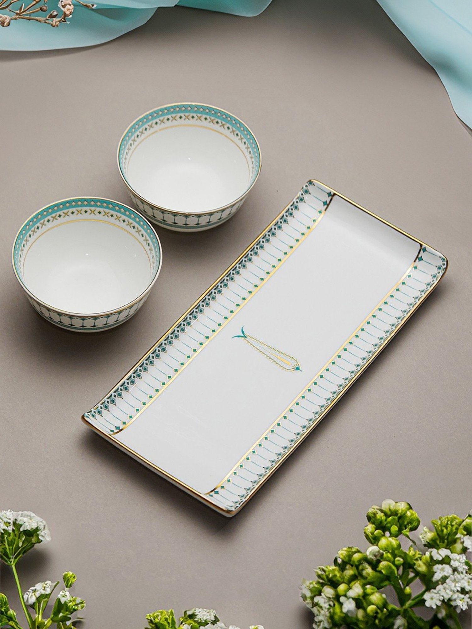 Trovea's Momentum 24K Gold Green Ceramic Bowls and Tray Set