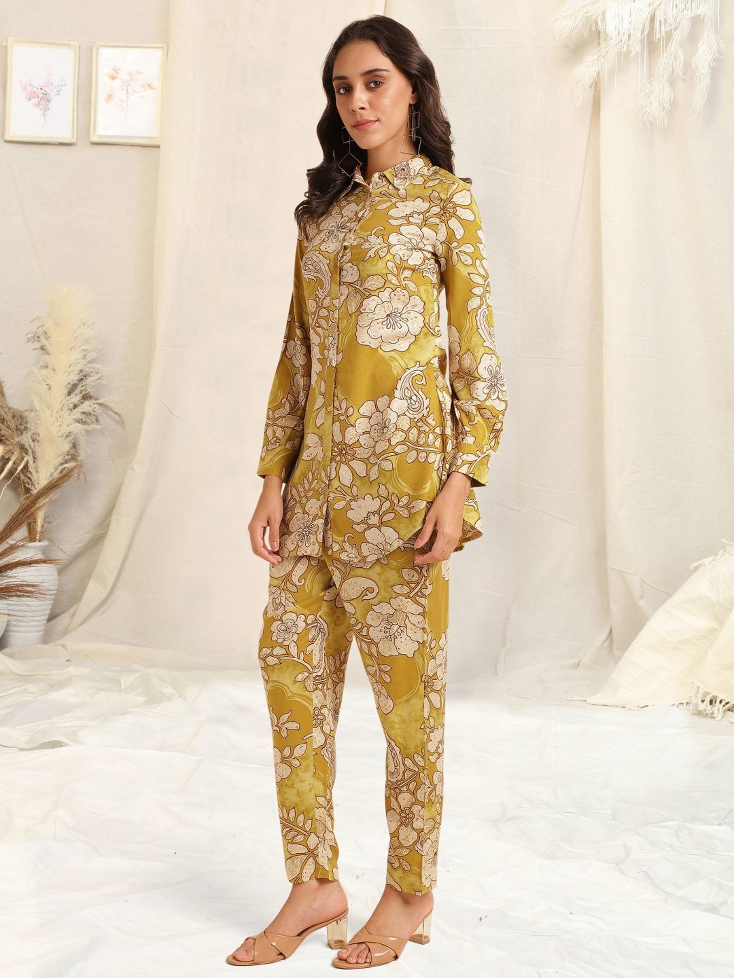 MIRCHI FASHION Mustard Printed Shirt Pant Set