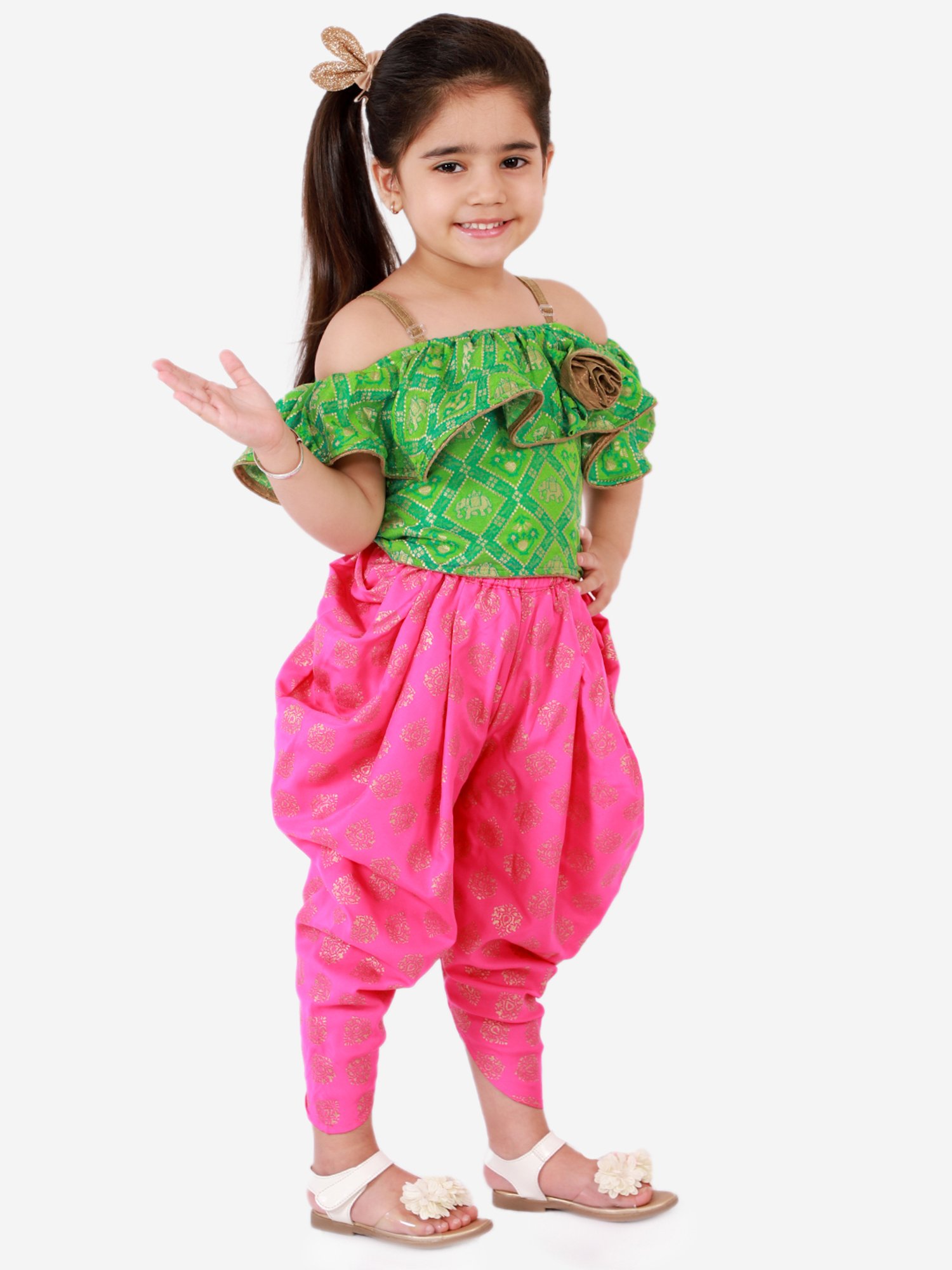 TWISHA Kids Green & Pink Self Design Top with Dhoti