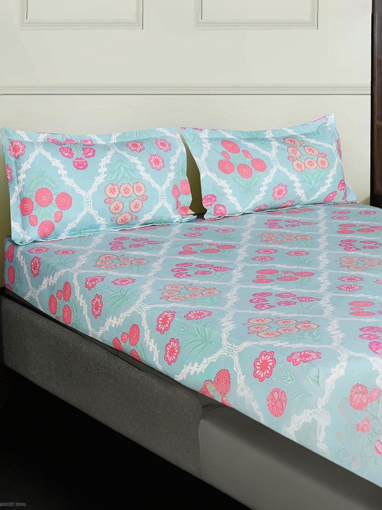@Home Aurora Sea Blue 130 GSM Polyester Double Bedsheet with 2 Pillow Covers