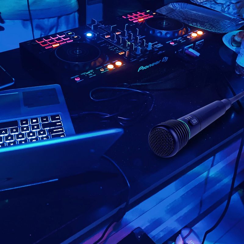 Dartwood Condenser Studio Microphone - Plug and Play USB Powered for Windows, Apple MacBook, Laptops, PC, TVs with Adjustable Tripod and Shock Mount