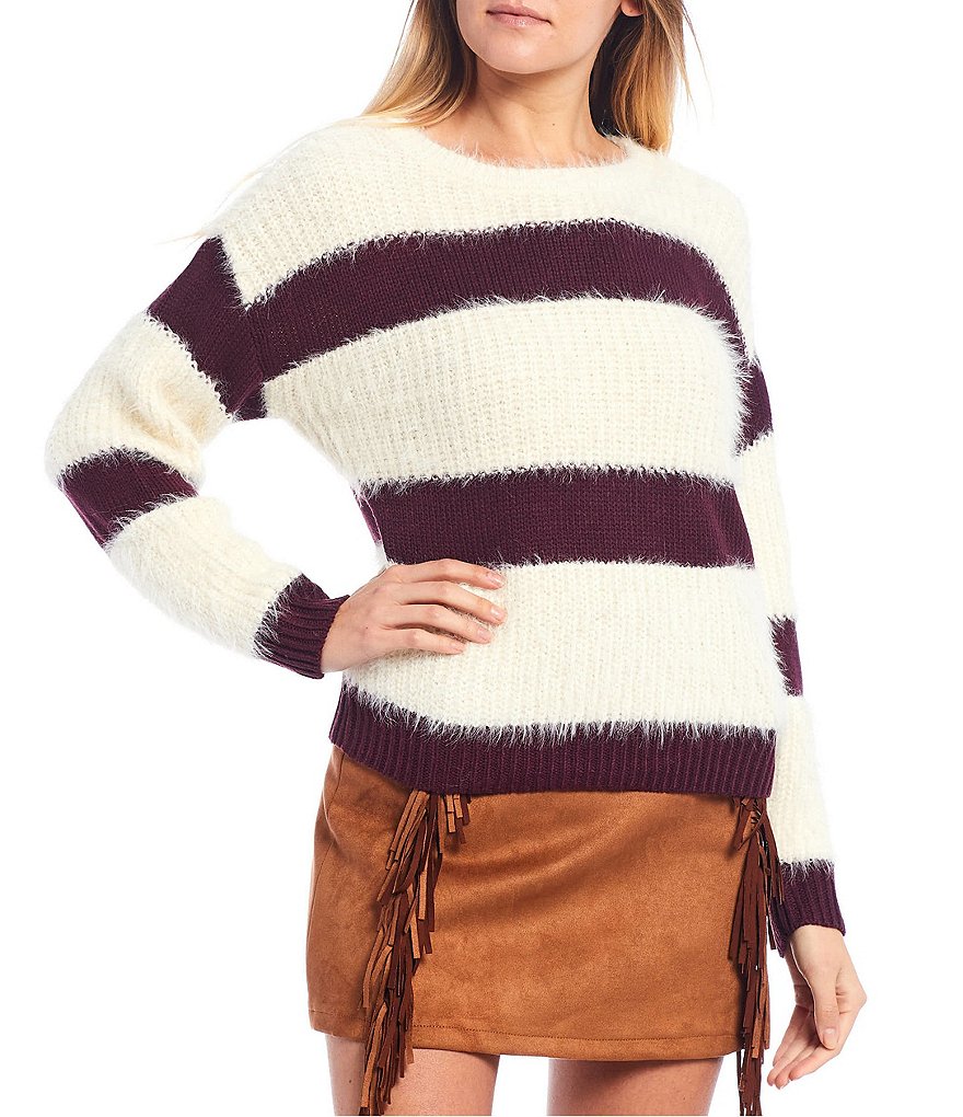 GB Round Neck Fuzzy Eyelash Sweater