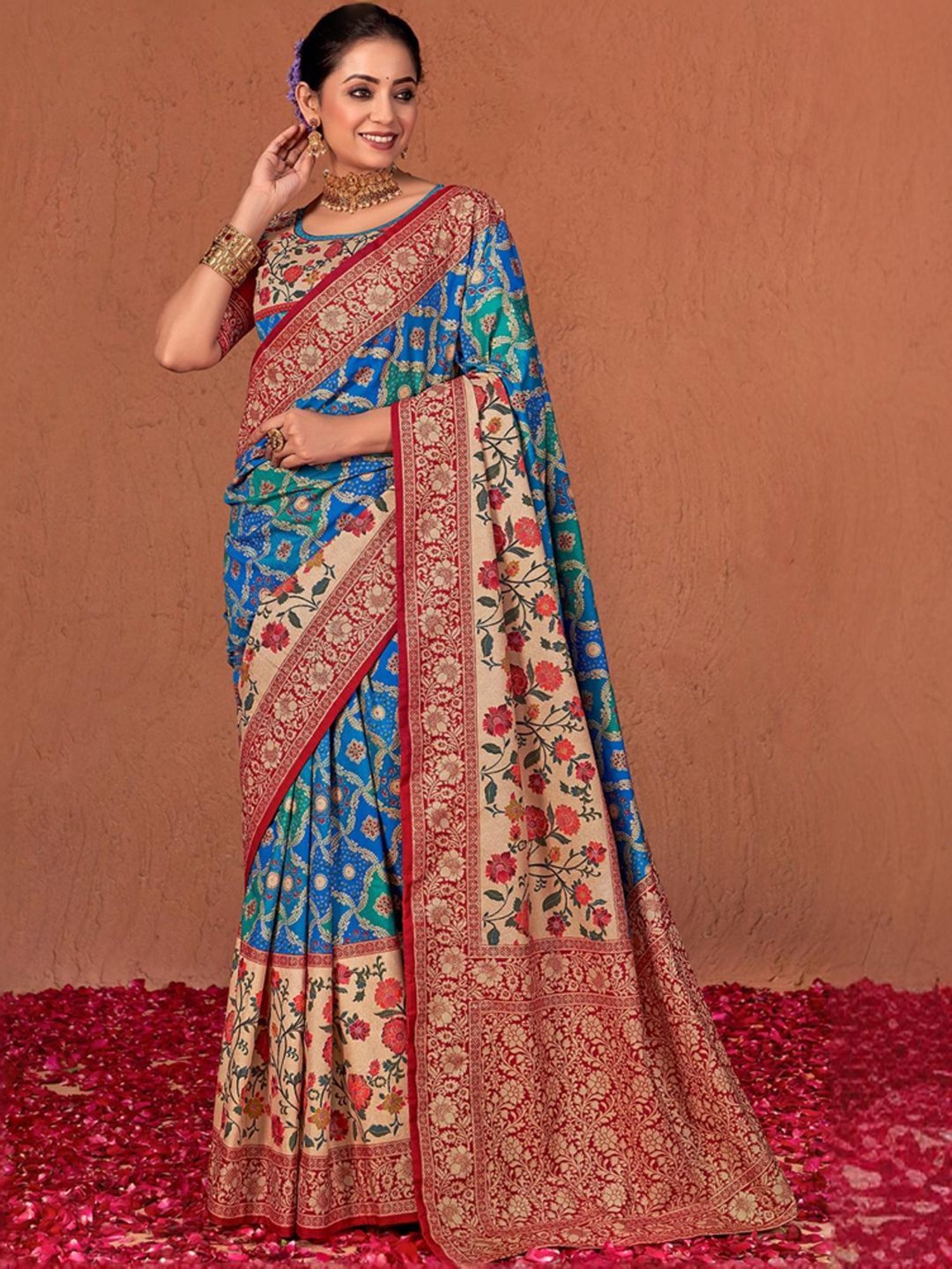 Satrani Blue & Red Printed Saree With Unstitched Blouse