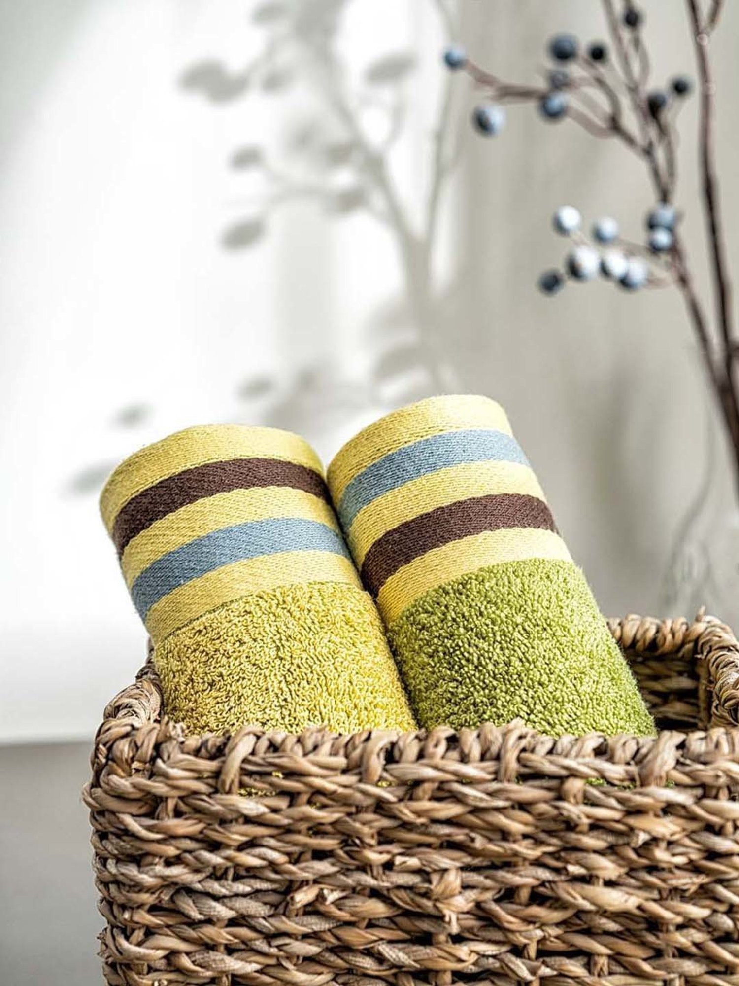 DDECOR Live beautiful Green & Yellow Cotton 500 GSM Hand Towels - Set of 2