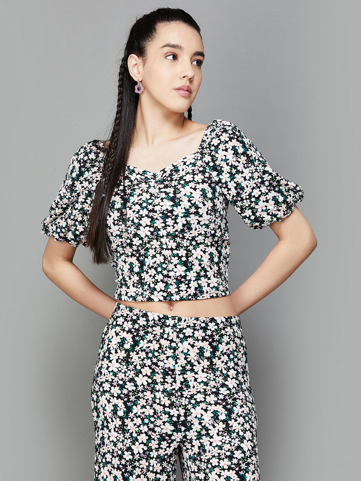 Ginger by Lifestyle Black Floral Print Crop Top