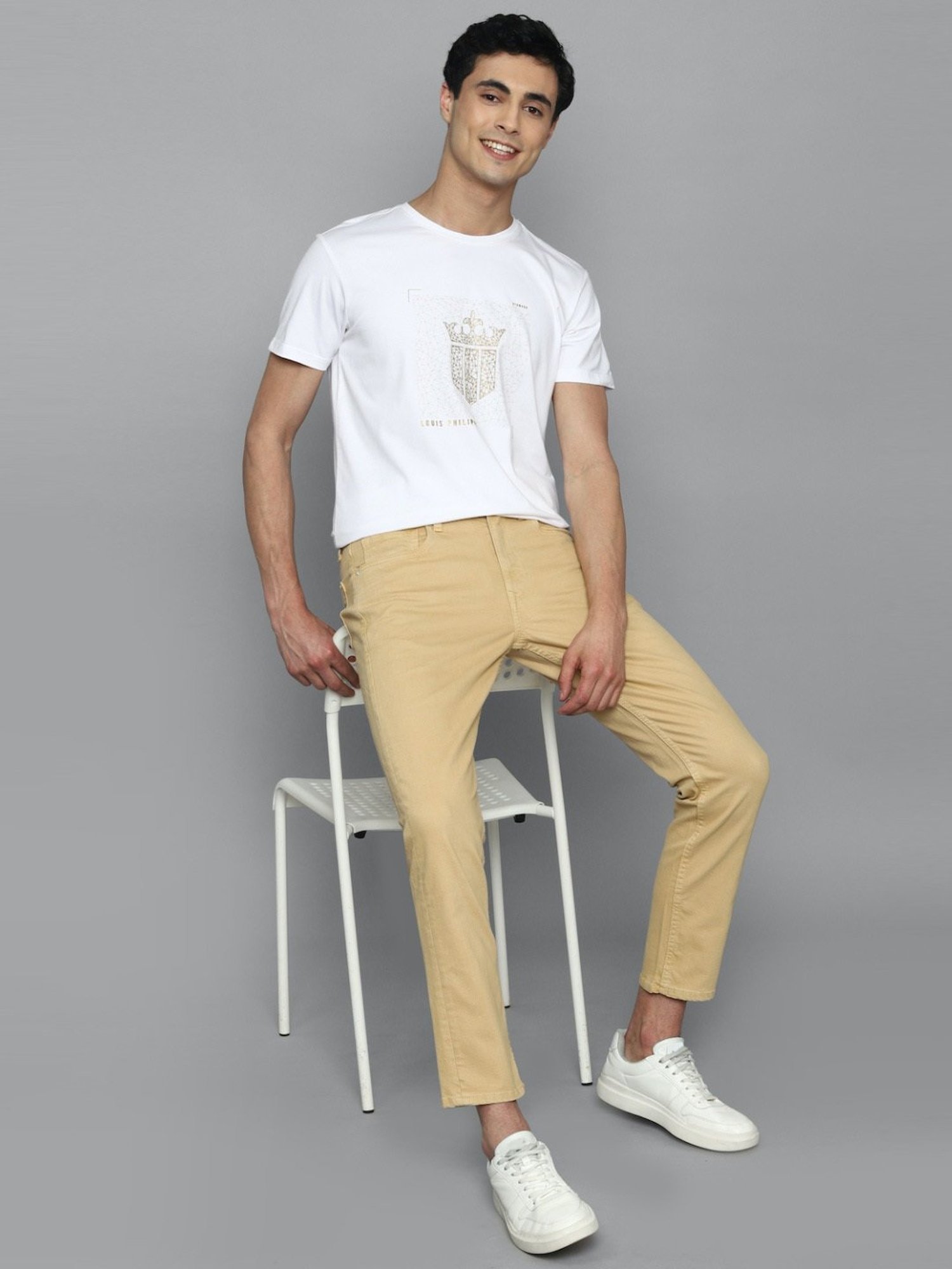 Louis Philippe Sport White Cotton Slim Fit Printed T-Shirt