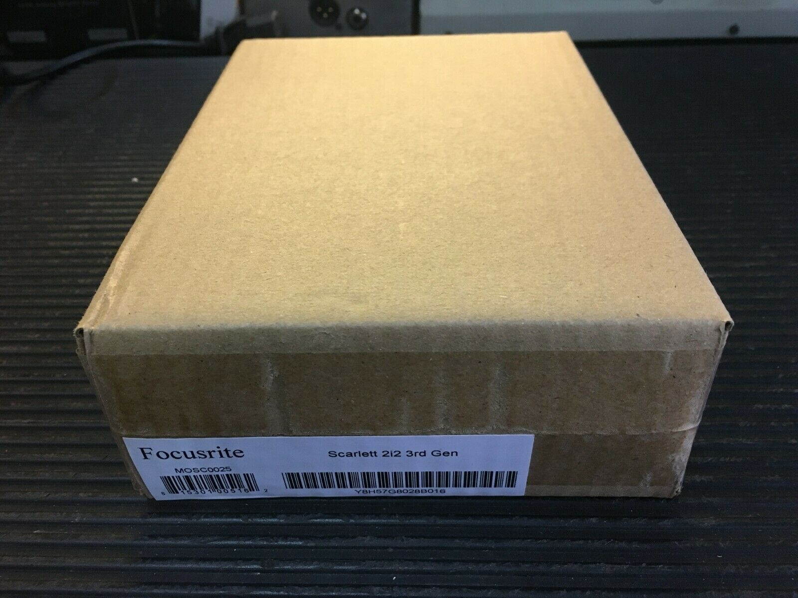 Focusrite Scarlett 2i2 USB 2.0 Audio Interface Gen 3 ,MIDI  ,New //ARMENS//.