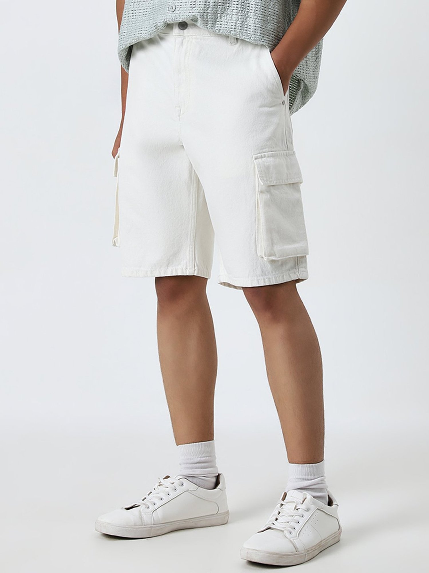 Nuon by Westside White Cargo-Style Mid-Rise Relaxed-Fit Cotton Shorts