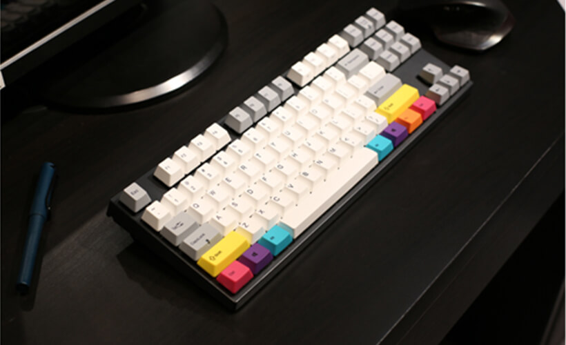 2, 60% Wired/Wireless Mechanical Keyboard (Kailh Box Brown Switch/White Case) - Full Keys Programmable - True RGB Backlit - Tap Arrow Keys - Double Shot PBT Keycaps - NKRO - 1900mAh Battery