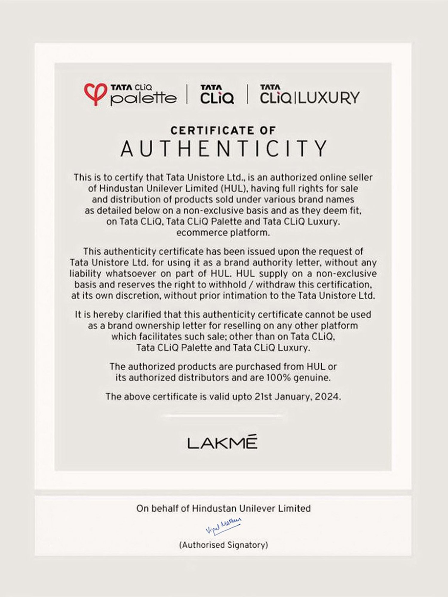 Lakme Ultimate Glam Compact Classic Ivory - 8 gm