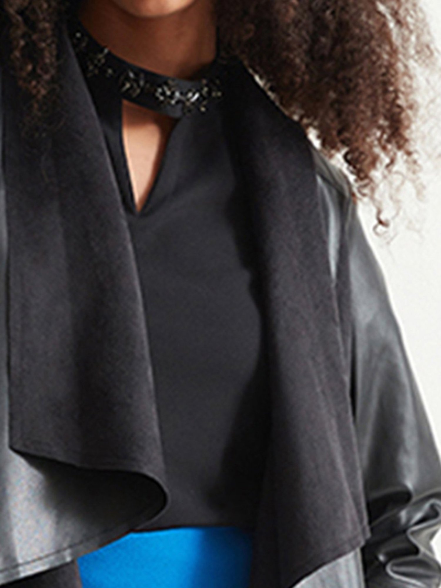 Cover Story Black Shrug